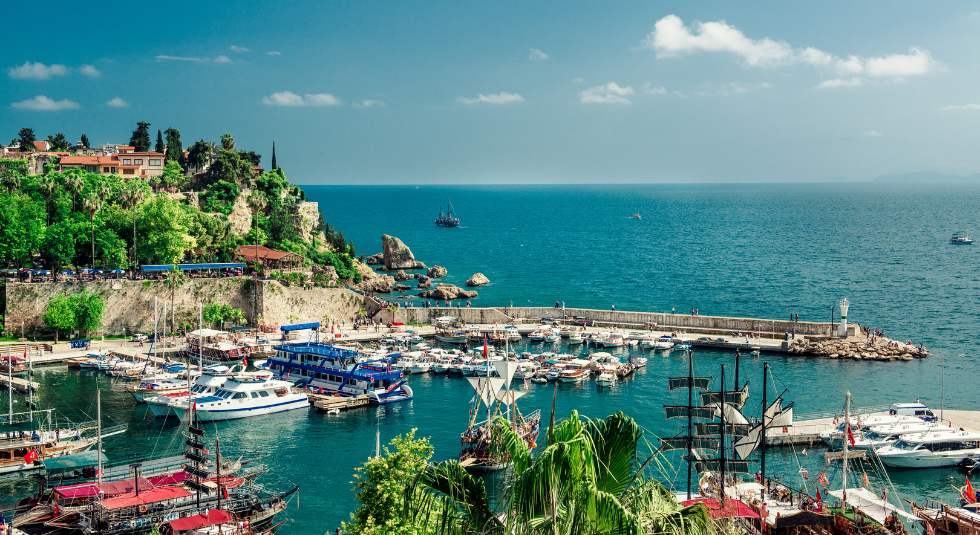 Antalya’da Toptan Güneş Gözlüğü Çözümleri – +600 Çeşit, Emin